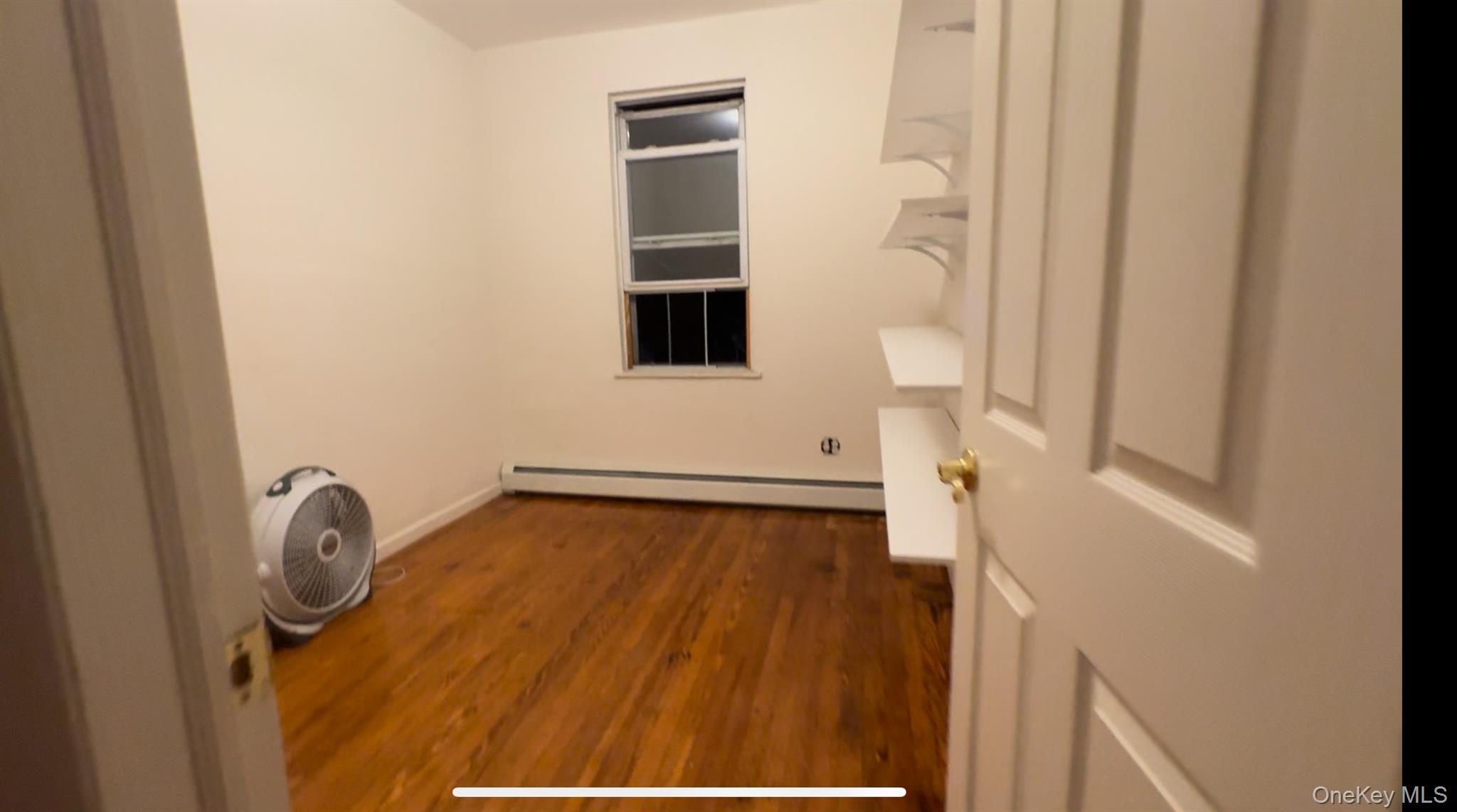 #2 photo, 220-29 Hempstead Ave, クイーンズ区 Queens Village , NY 11429