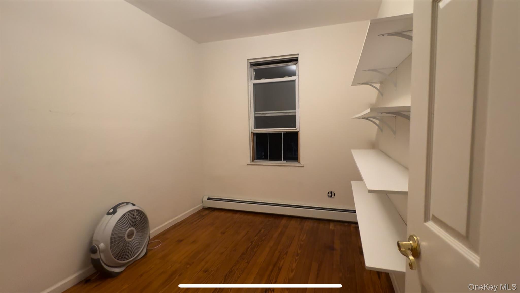 #3 photo, 220-29 Hempstead Ave, クイーンズ区 Queens Village , NY 11429