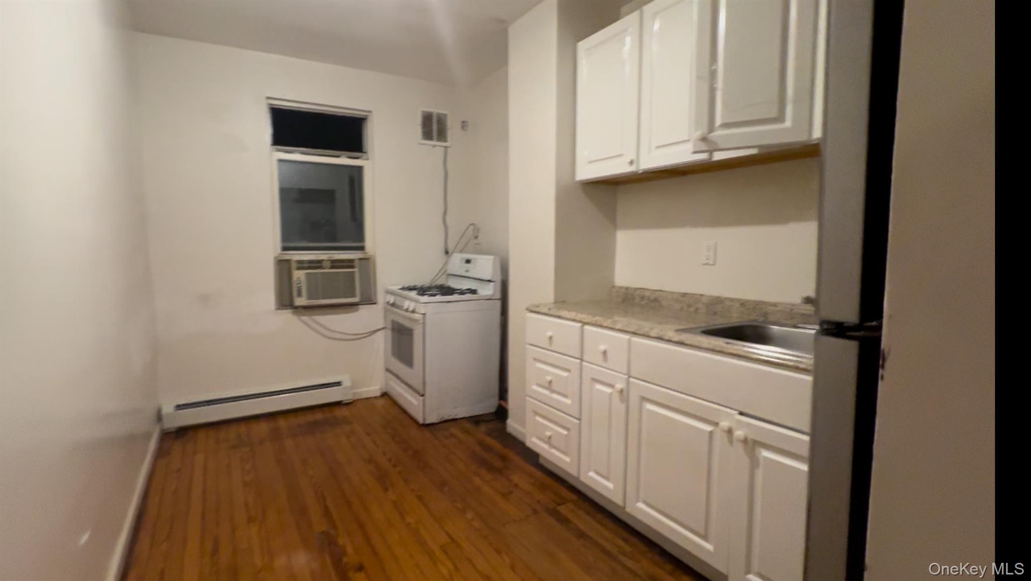 #7 photo, 220-29 Hempstead Ave, クイーンズ区 Queens Village , NY 11429