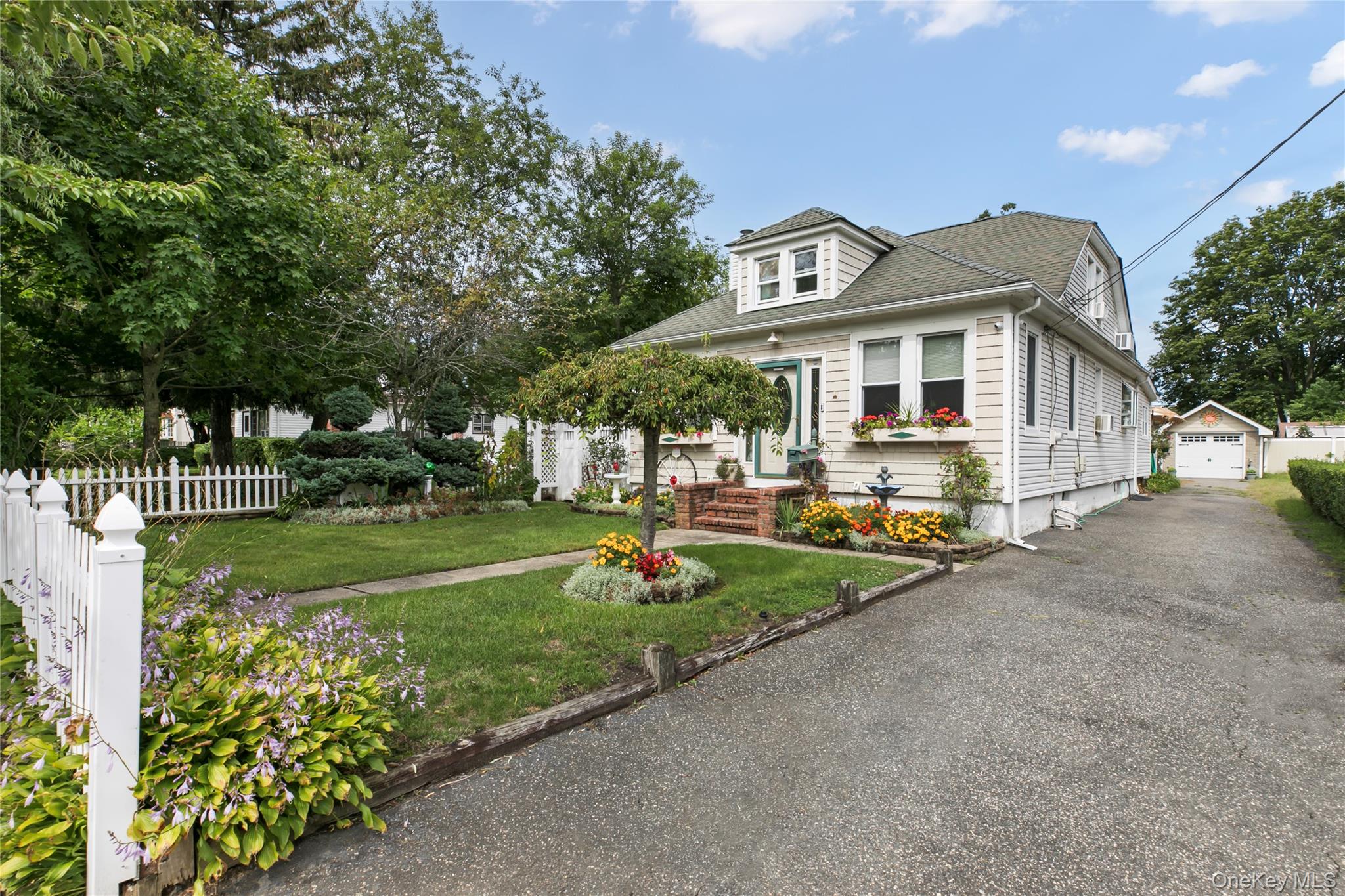 #1 photo, 22 3rd Avenue, Central Islip , NY 11722