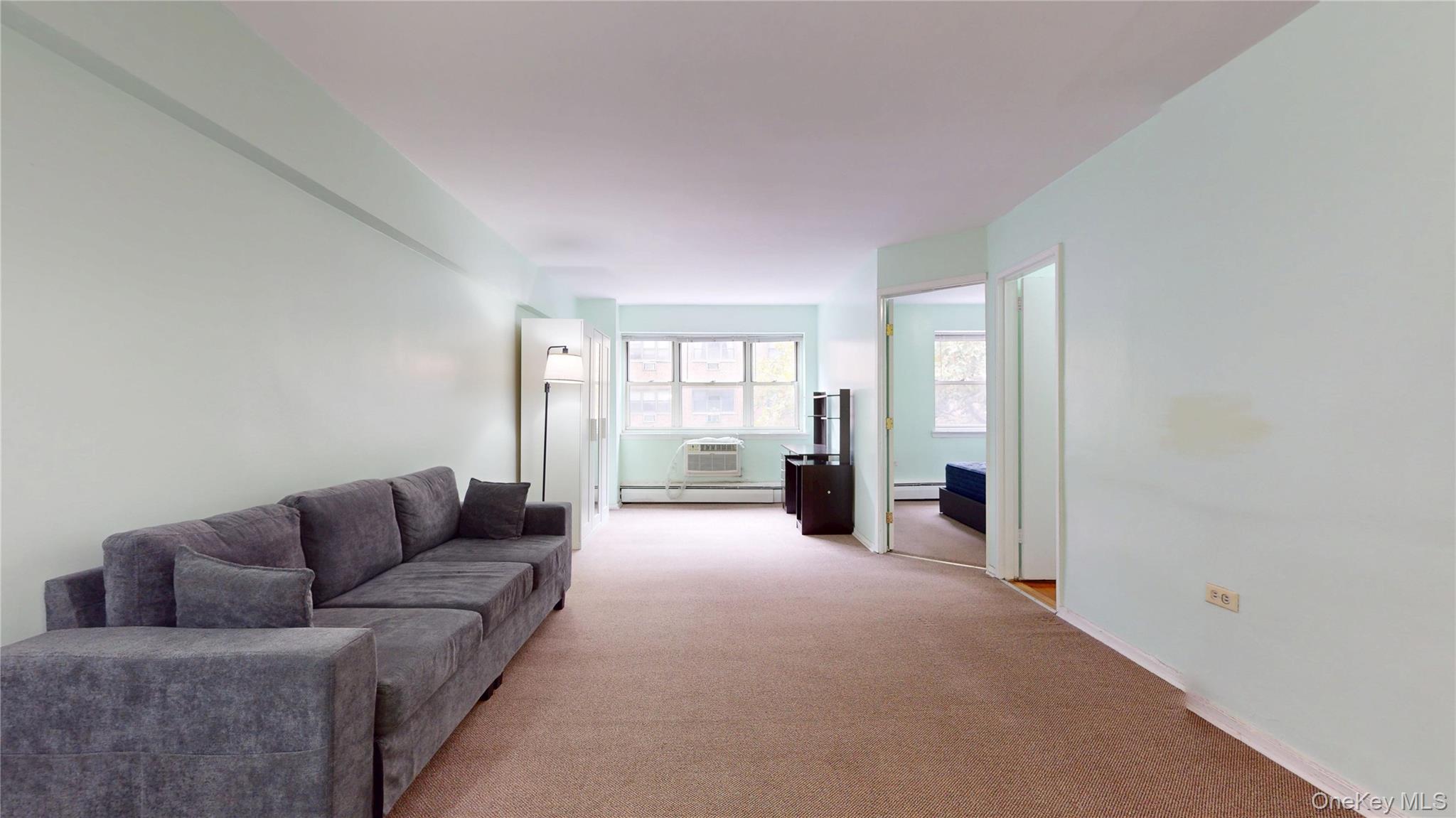 #4 photo, 99-10 60th Avenue, クイーンズ区 Corona , NY 11368