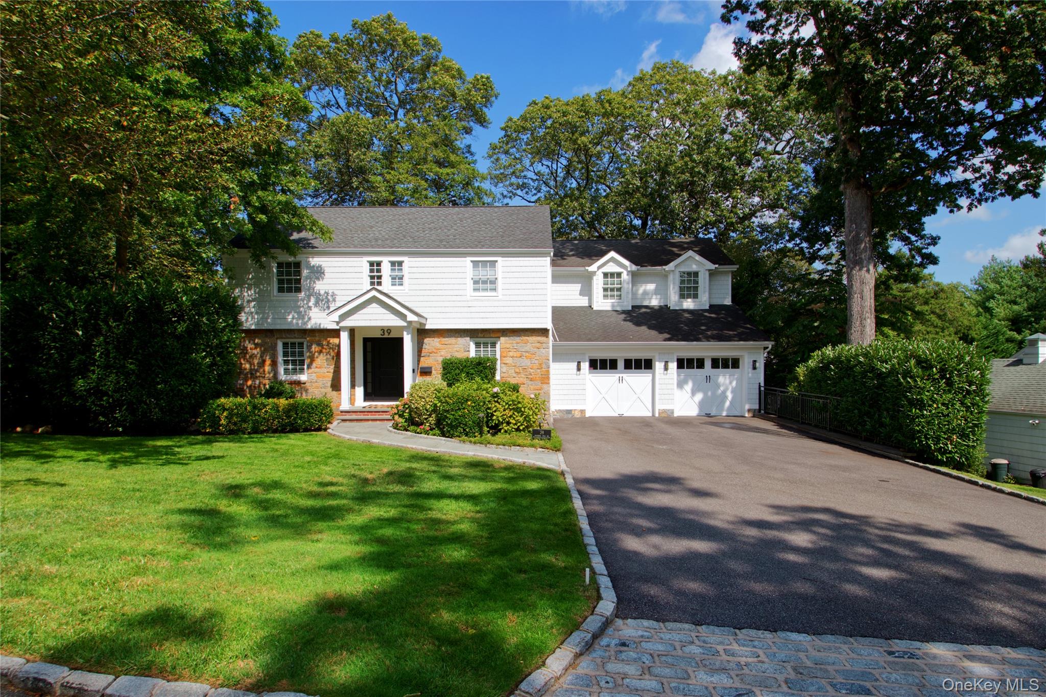 #1 photo, 39 Squirrel Hill Road, East Hills , NY 11577