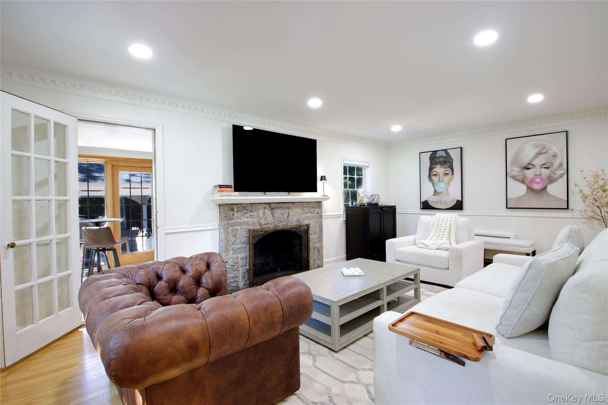 #10 photo, 39 Squirrel Hill Road, East Hills , NY 11577