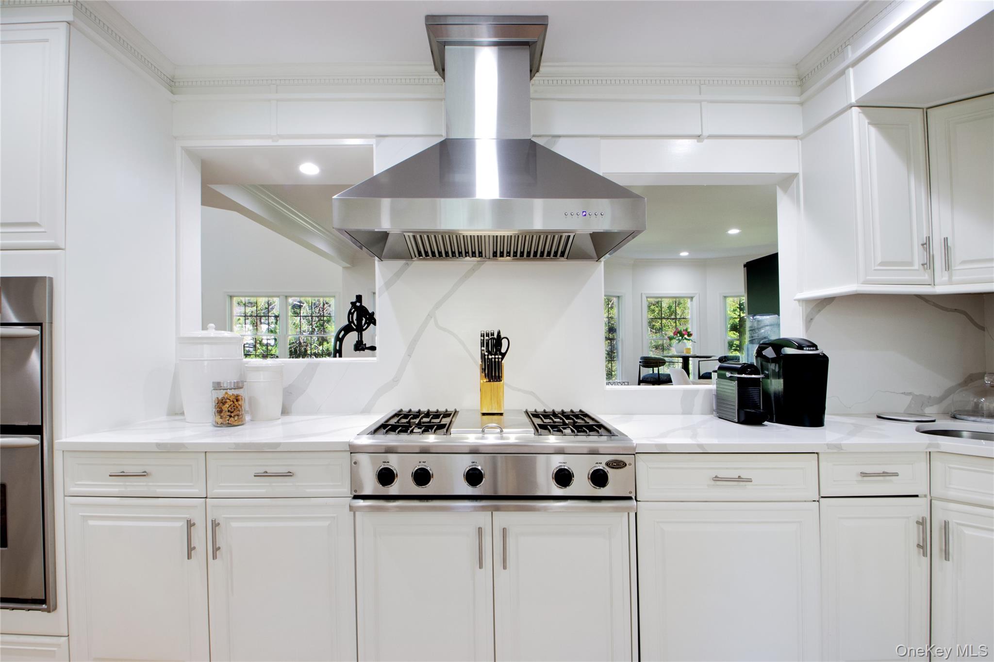 #13 photo, 39 Squirrel Hill Road, East Hills , NY 11577