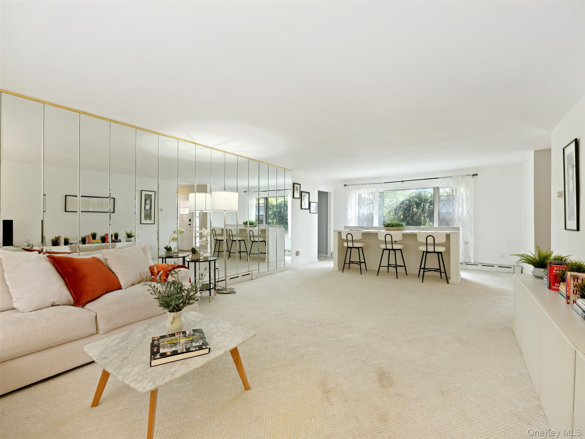 #12 photo, 215 N Brookside Avenue, नासाउ काउंटी Freeport , NY 11520