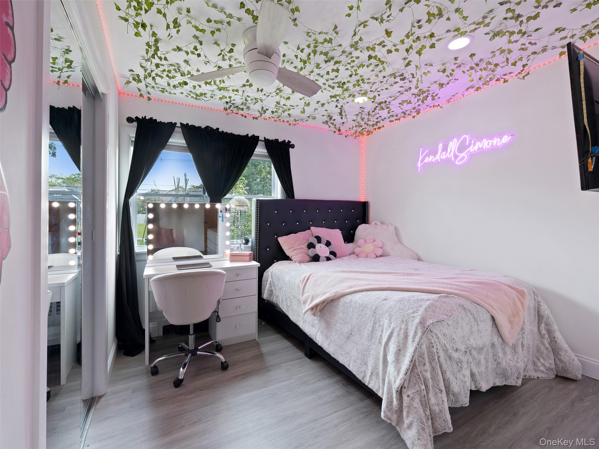 #6 photo, 215 N Brookside Avenue, नासाउ काउंटी Freeport , NY 11520