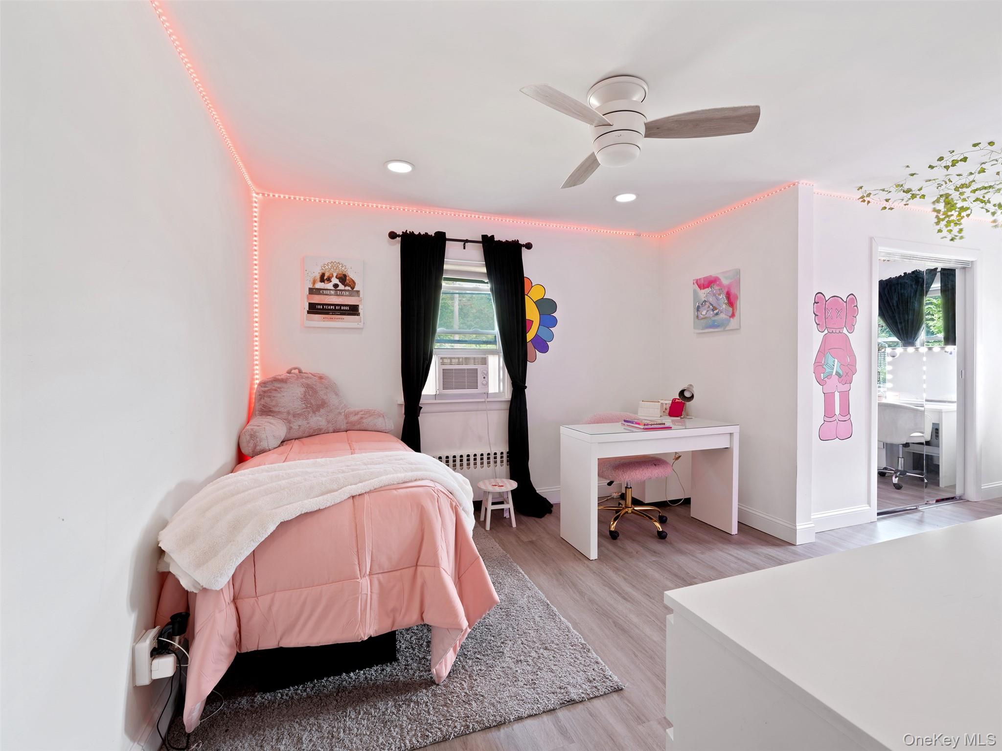 #8 photo, 215 N Brookside Avenue, नासाउ काउंटी Freeport , NY 11520