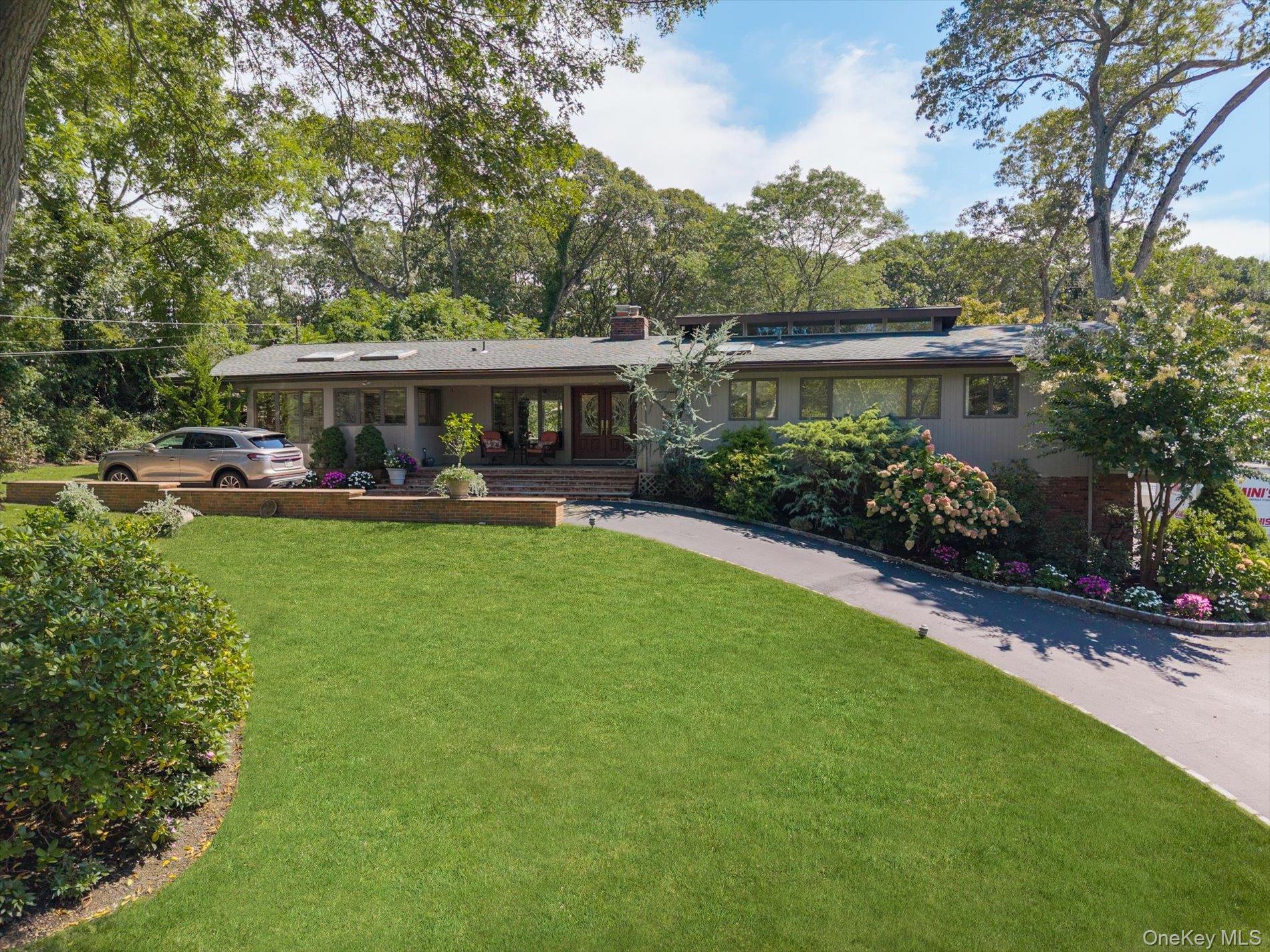 #1 photo, 17 Treeview Drive, サフォーク郡 Melville , NY 11747