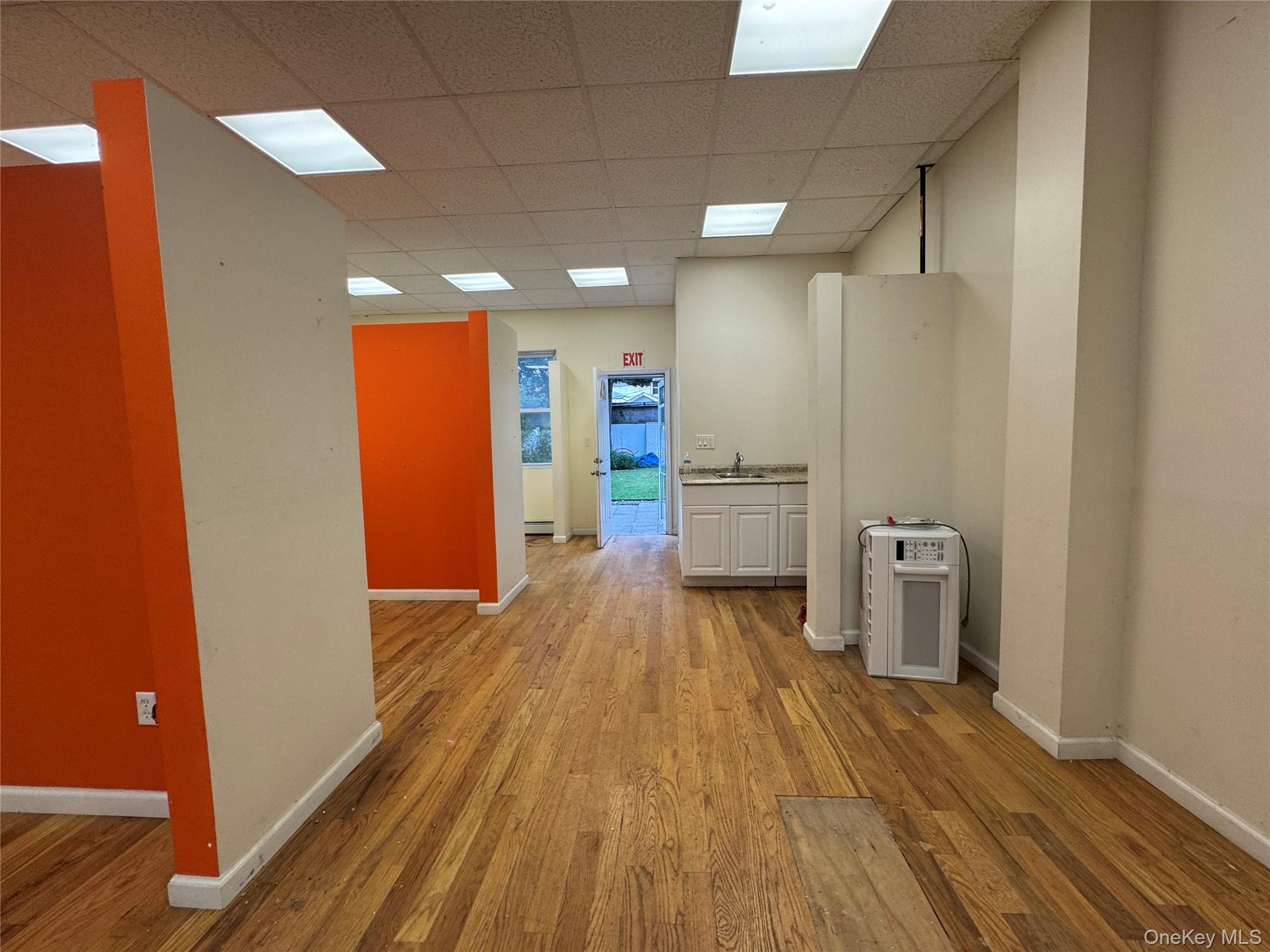 #7 photo, 220-29 Hempstead Ave, クイーンズ区 Queens Village , NY 11429