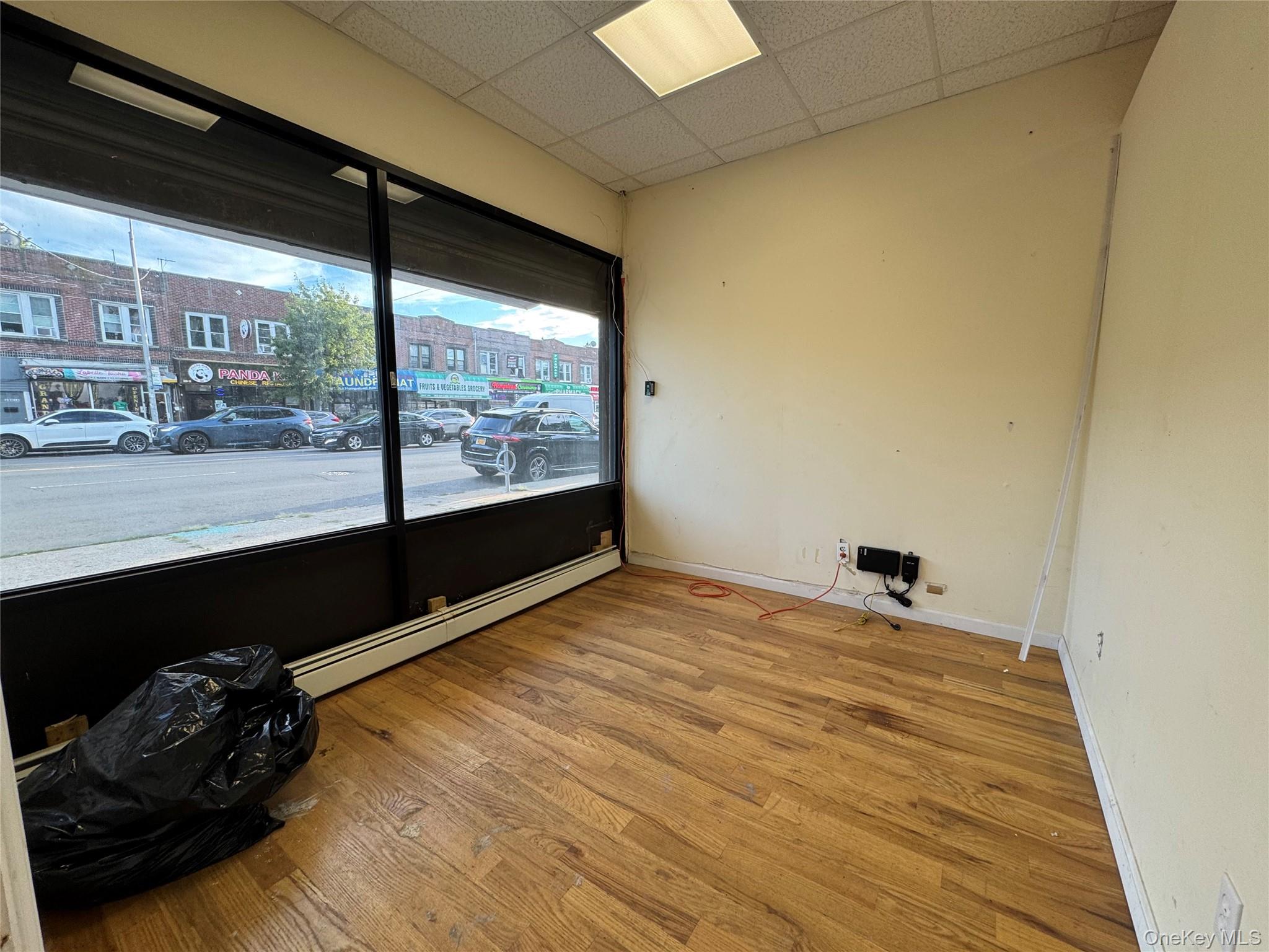 #8 photo, 220-29 Hempstead Ave, クイーンズ区 Queens Village , NY 11429