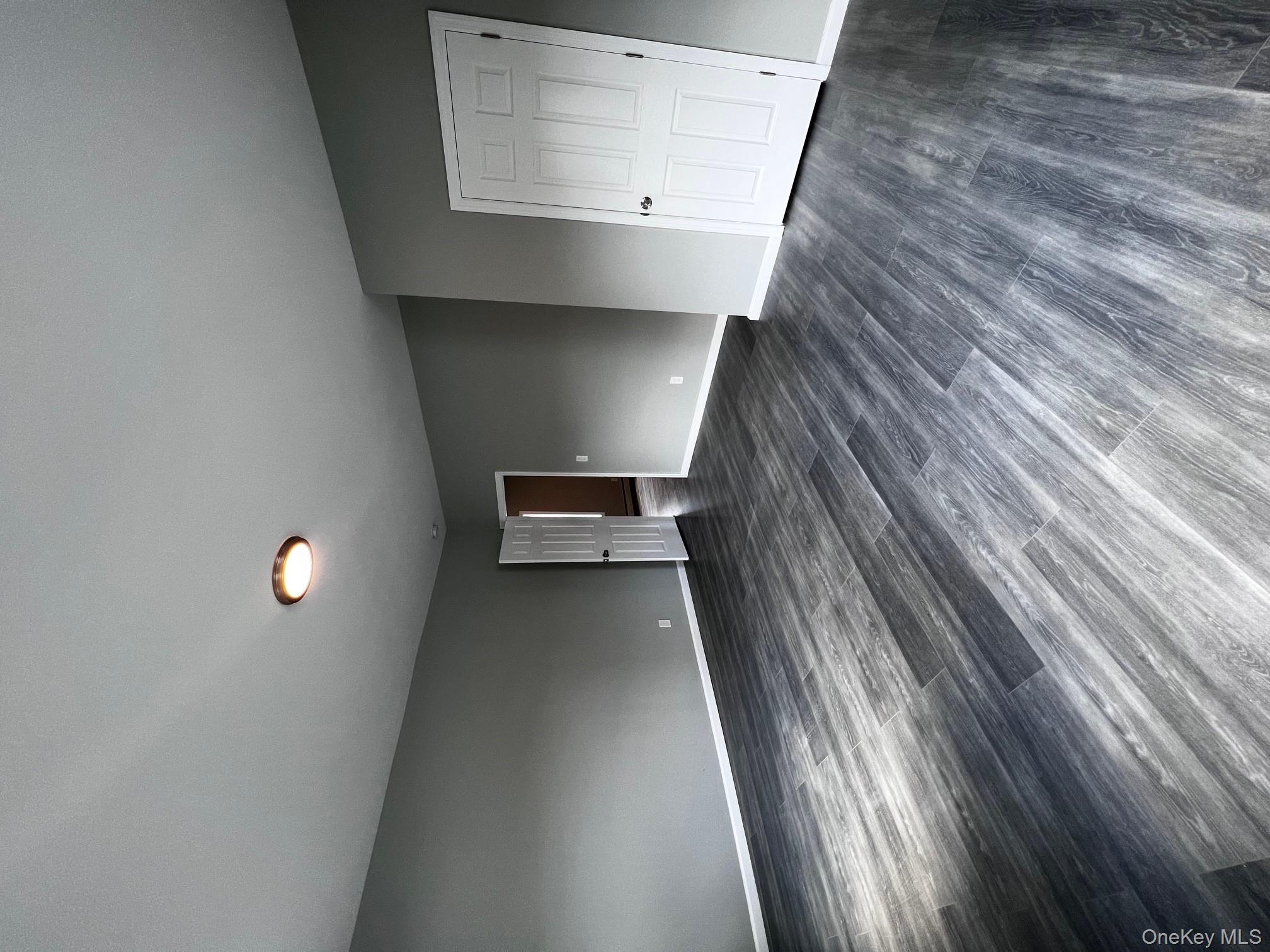 #12 photo, 80 Grant Avenue, サフォーク郡 Islip , NY 11751