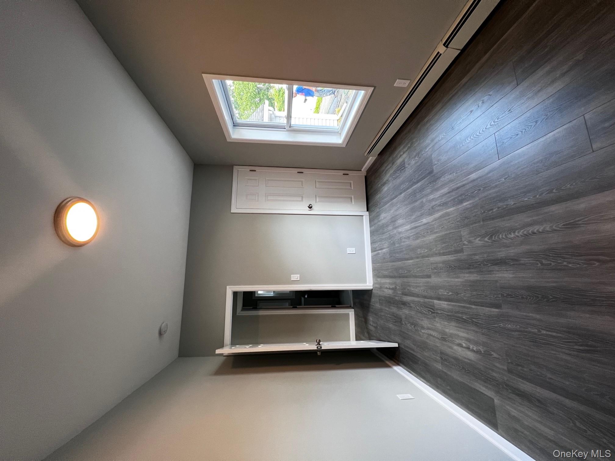 #5 photo, 80 Grant Avenue, サフォーク郡 Islip , NY 11751