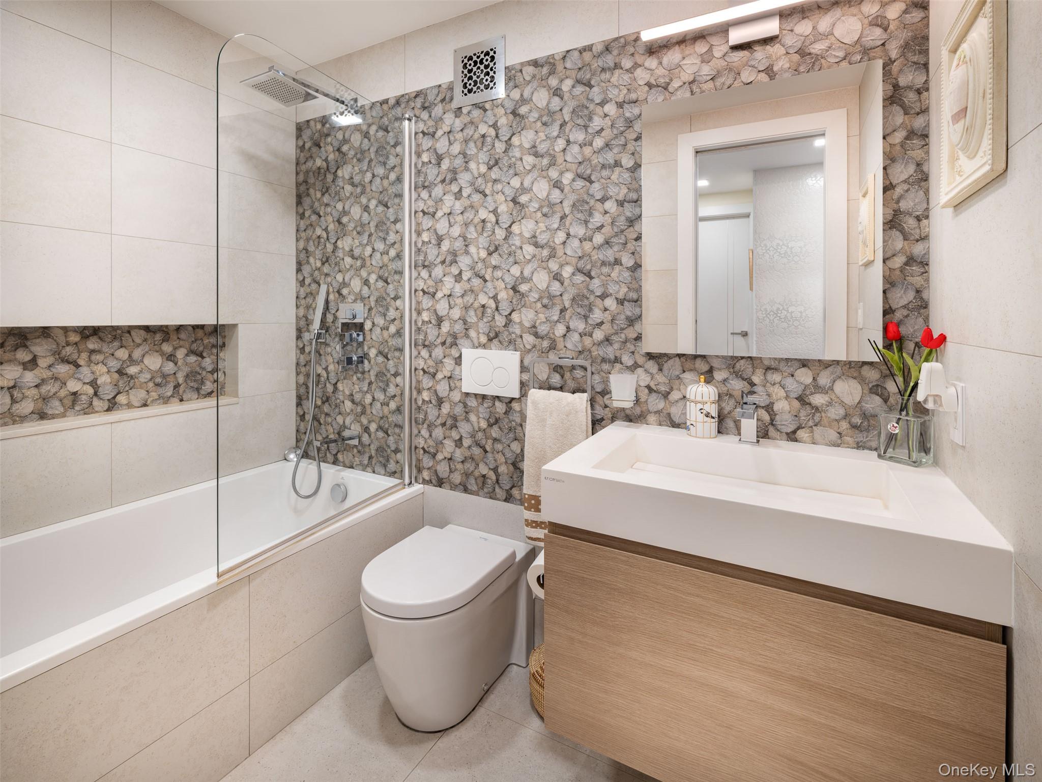 #12 photo, 25-40 Shore Boulevard, クイーンズ区 Astoria , NY 11102