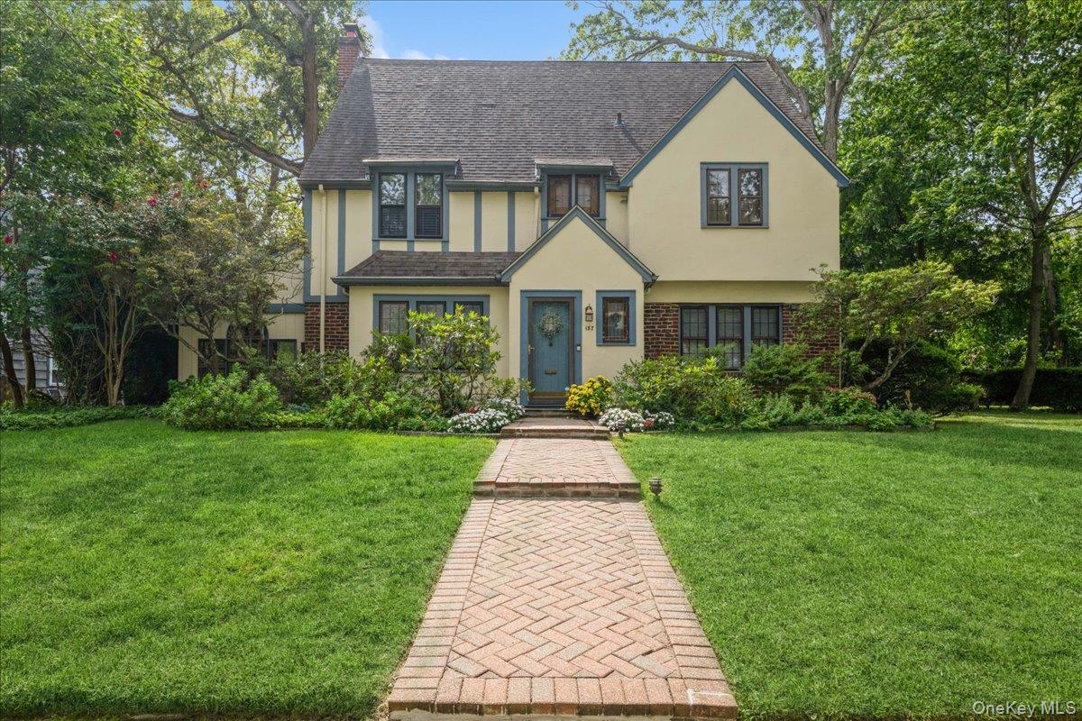 #1 photo, 187 Moore Avenue, Freeport , NY 11520