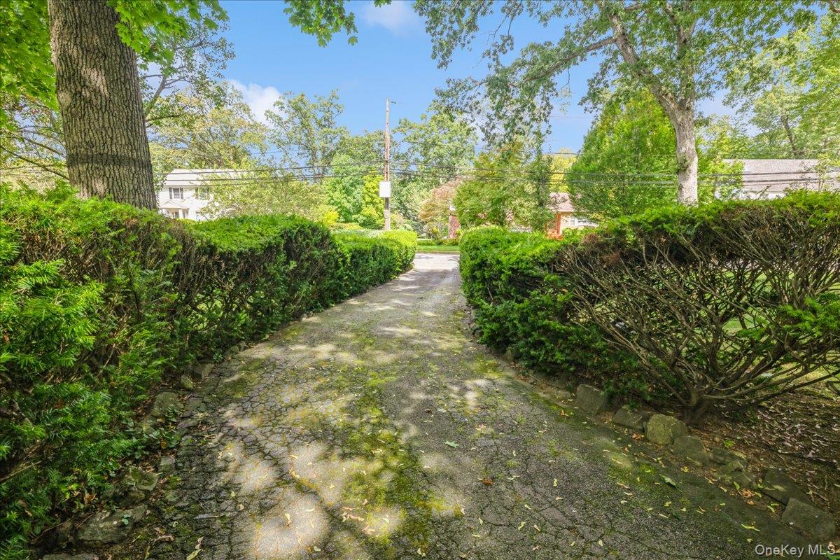 #11 photo, 187 Moore Avenue, Freeport , NY 11520