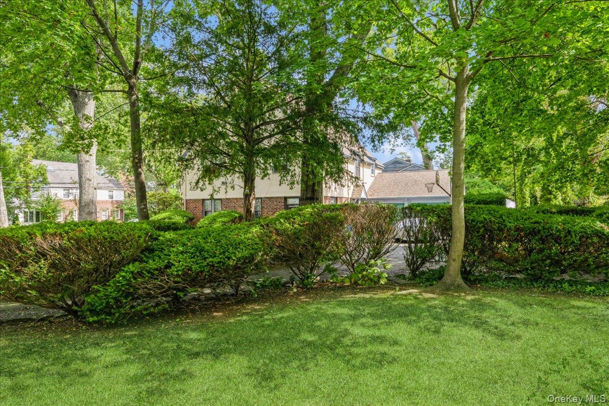 #12 photo, 187 Moore Avenue, Freeport , NY 11520