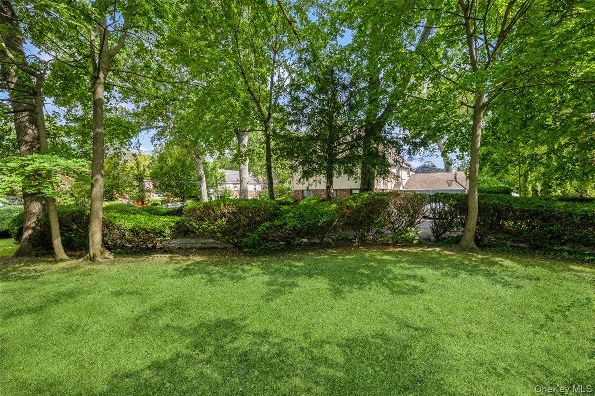 #13 photo, 187 Moore Avenue, Freeport , NY 11520