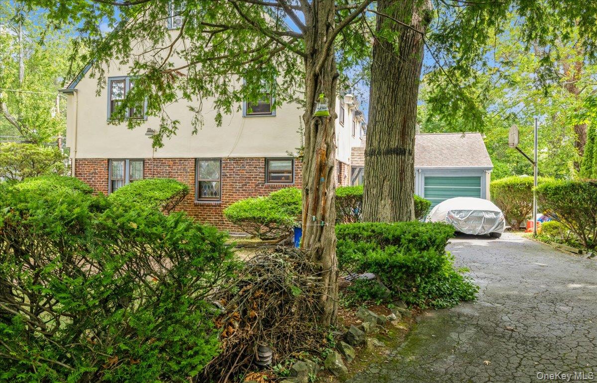 #15 photo, 187 Moore Avenue, Freeport , NY 11520