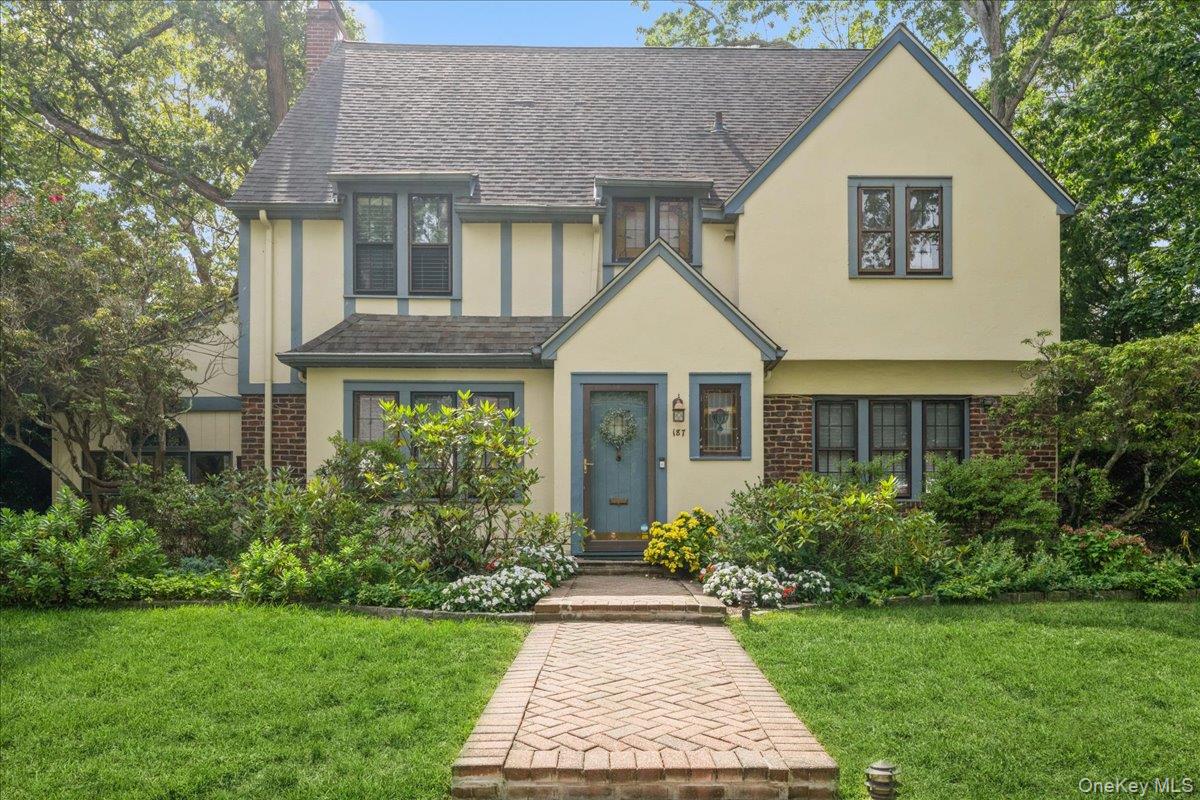 #2 photo, 187 Moore Avenue, Freeport , NY 11520