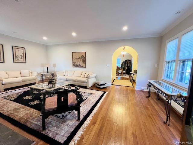 #20 photo, 187 Moore Avenue, Freeport , NY 11520