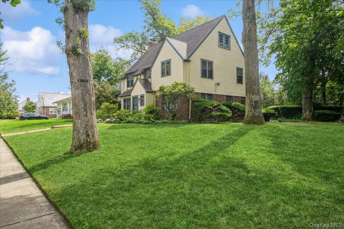 #7 photo, 187 Moore Avenue, Freeport , NY 11520