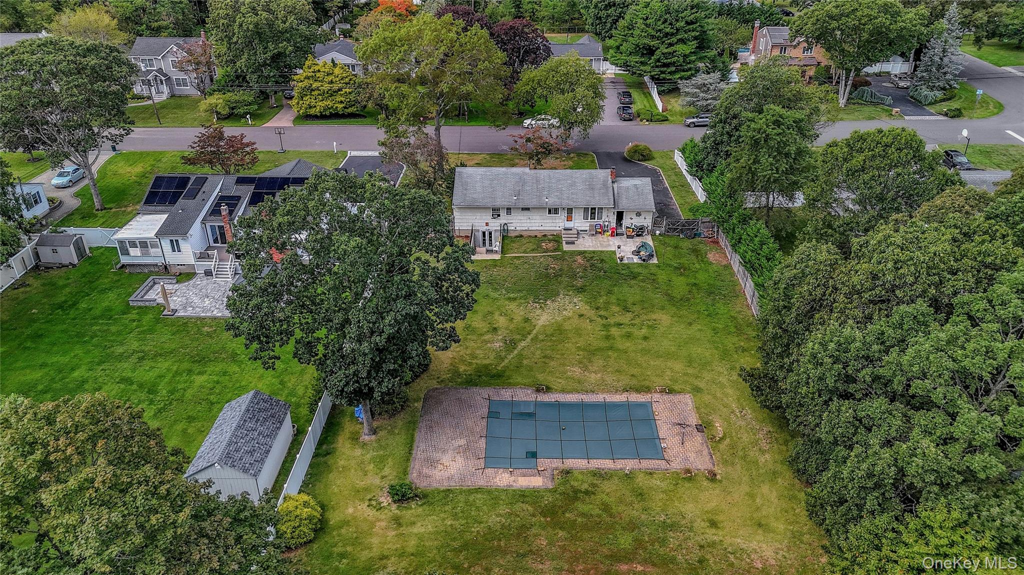 #5 photo, 293 Blake Avenue, Bohemia , NY 11716