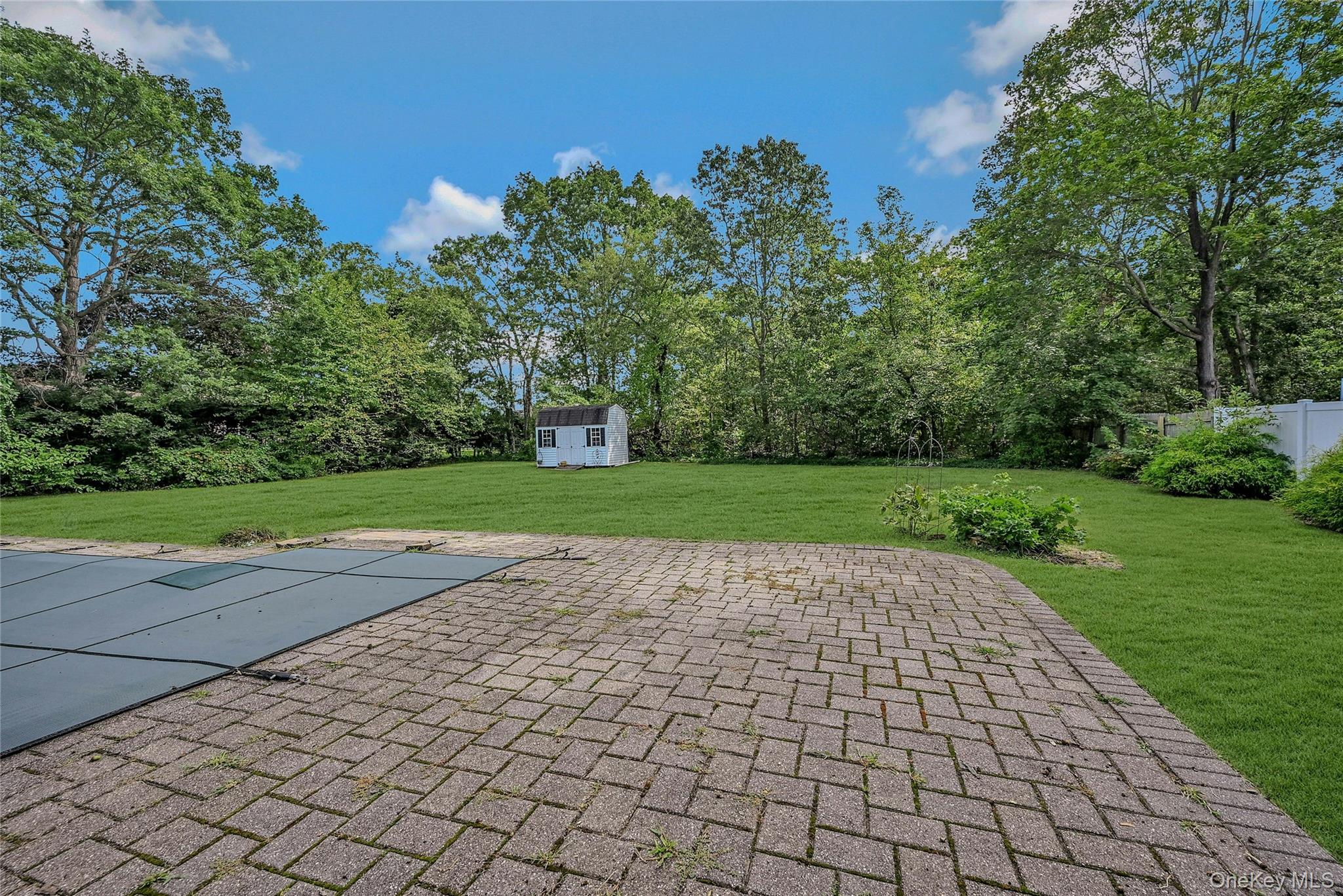 #6 photo, 293 Blake Avenue, Bohemia , NY 11716