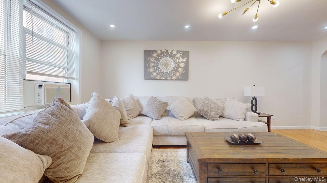 #11 photo, 67-40 Booth Street, クイーンズ区 Rego Park , NY 11374