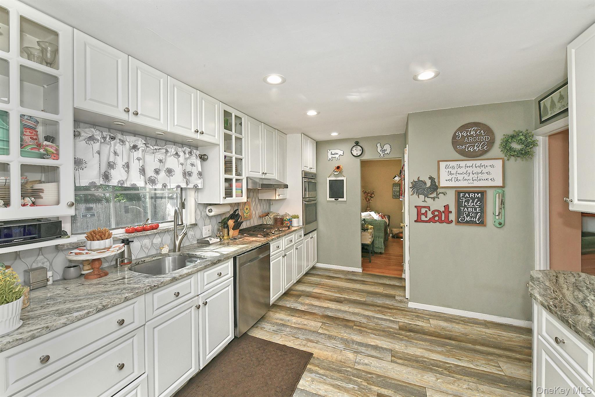 #12 photo, 4 Cranford Road, Plainview , NY 11803