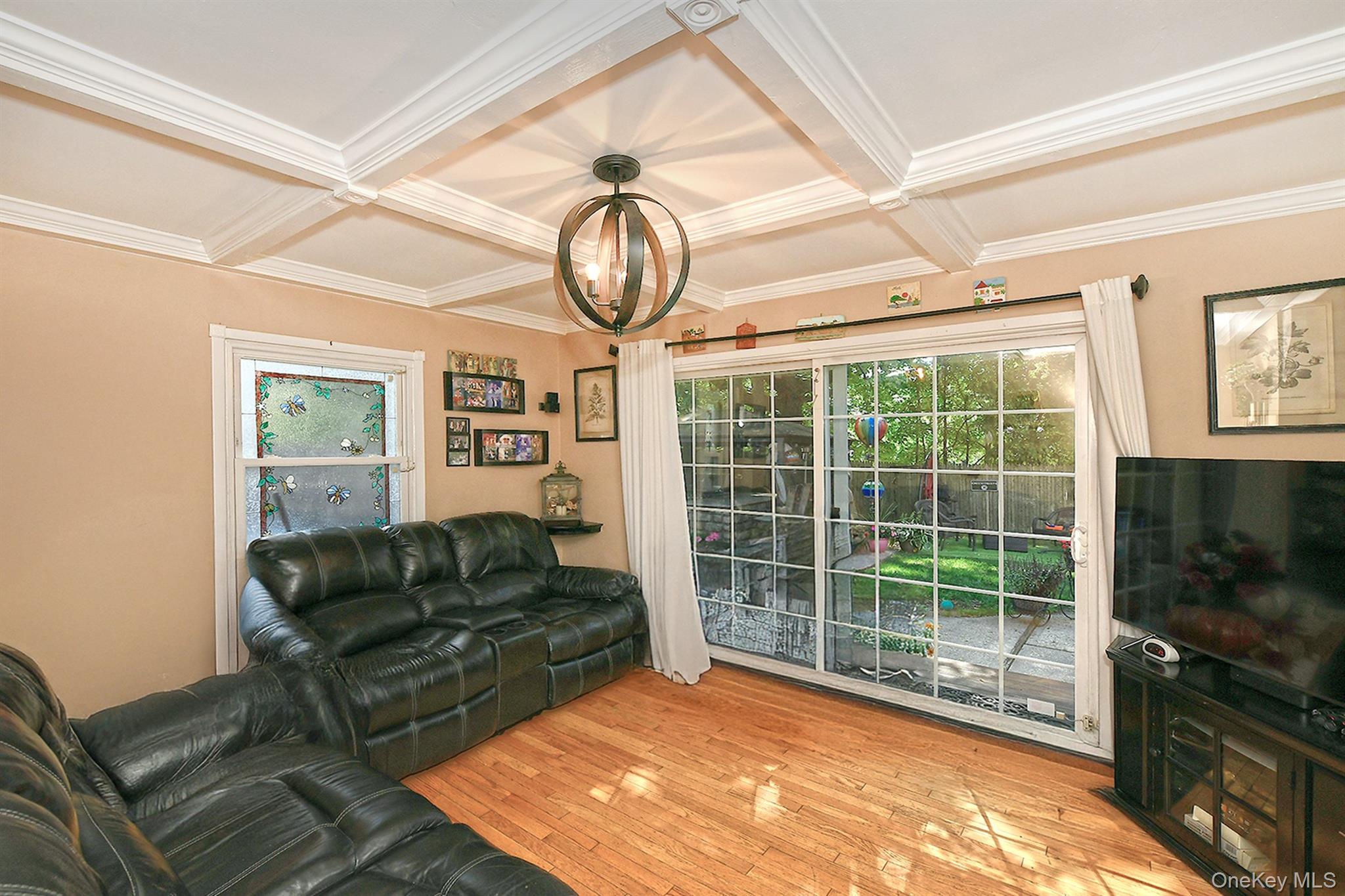 #13 photo, 4 Cranford Road, Plainview , NY 11803