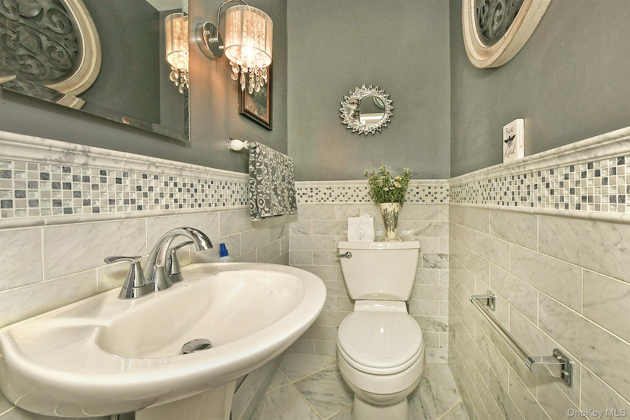 #18 photo, 4 Cranford Road, Plainview , NY 11803