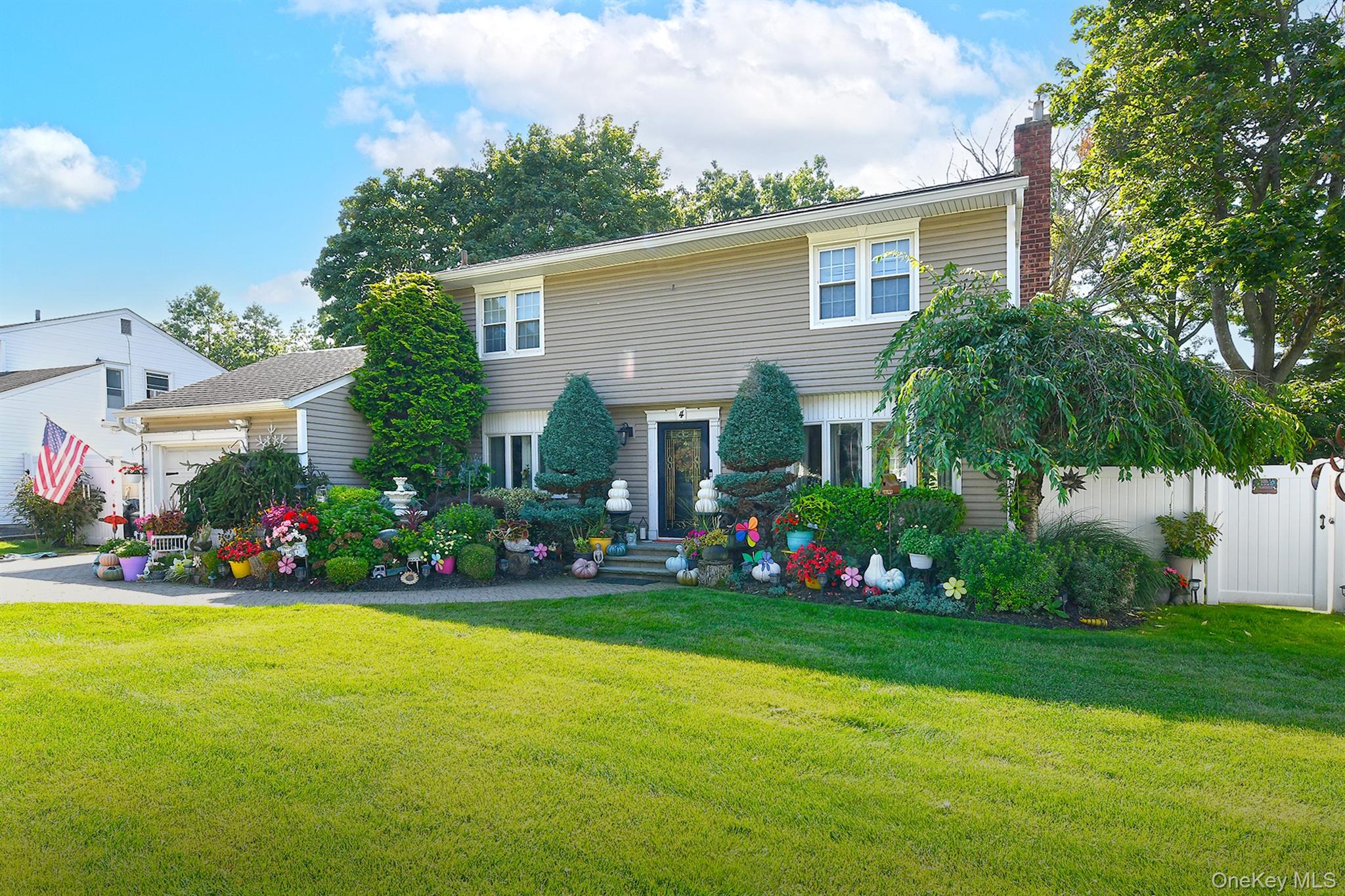 #2 photo, 4 Cranford Road, Plainview , NY 11803