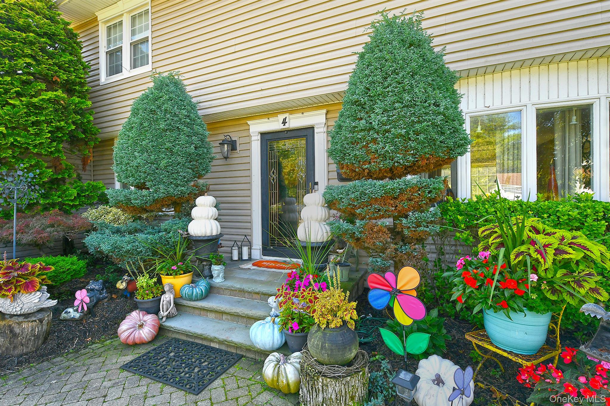 #4 photo, 4 Cranford Road, Plainview , NY 11803