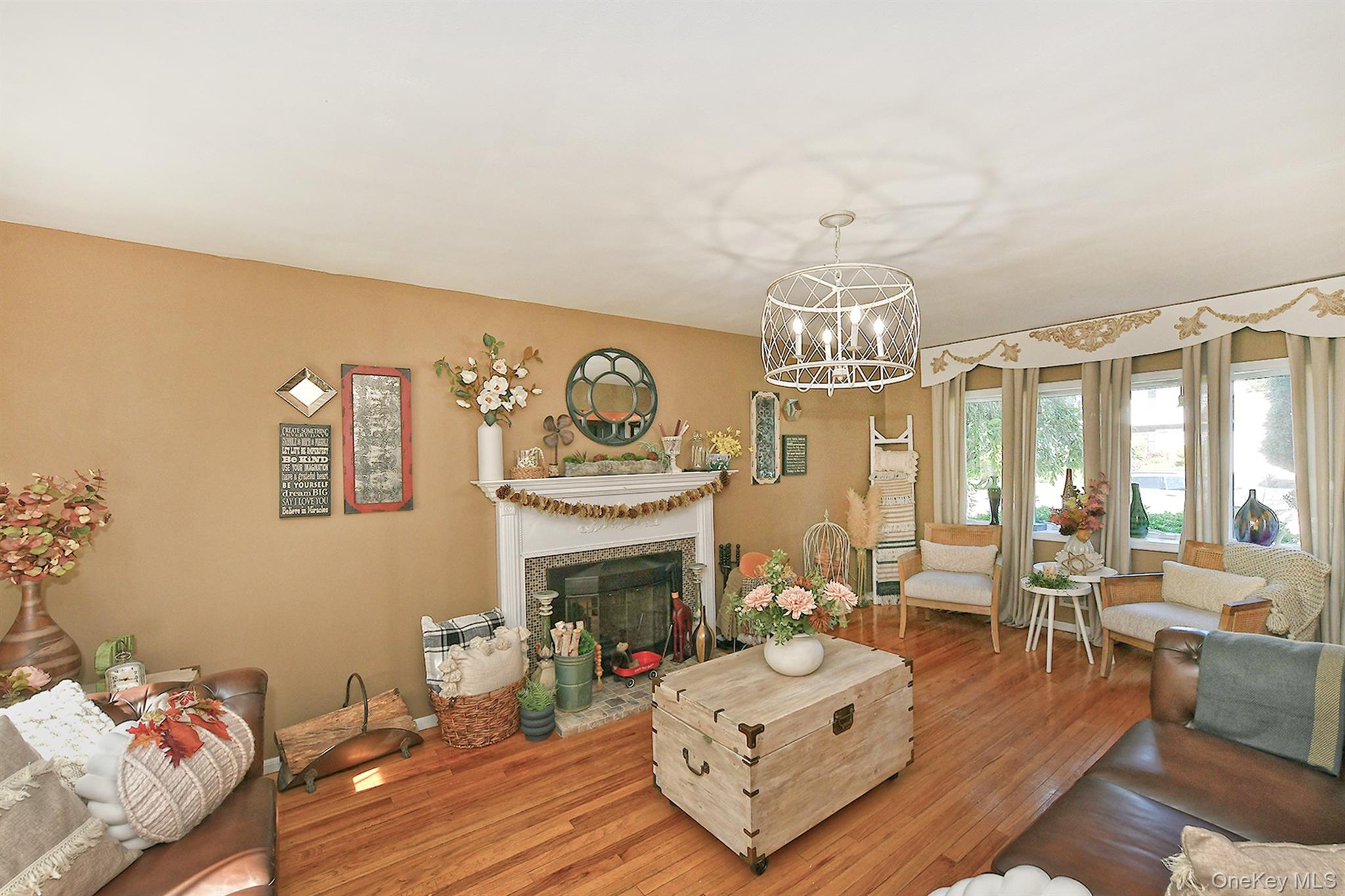 #6 photo, 4 Cranford Road, Plainview , NY 11803