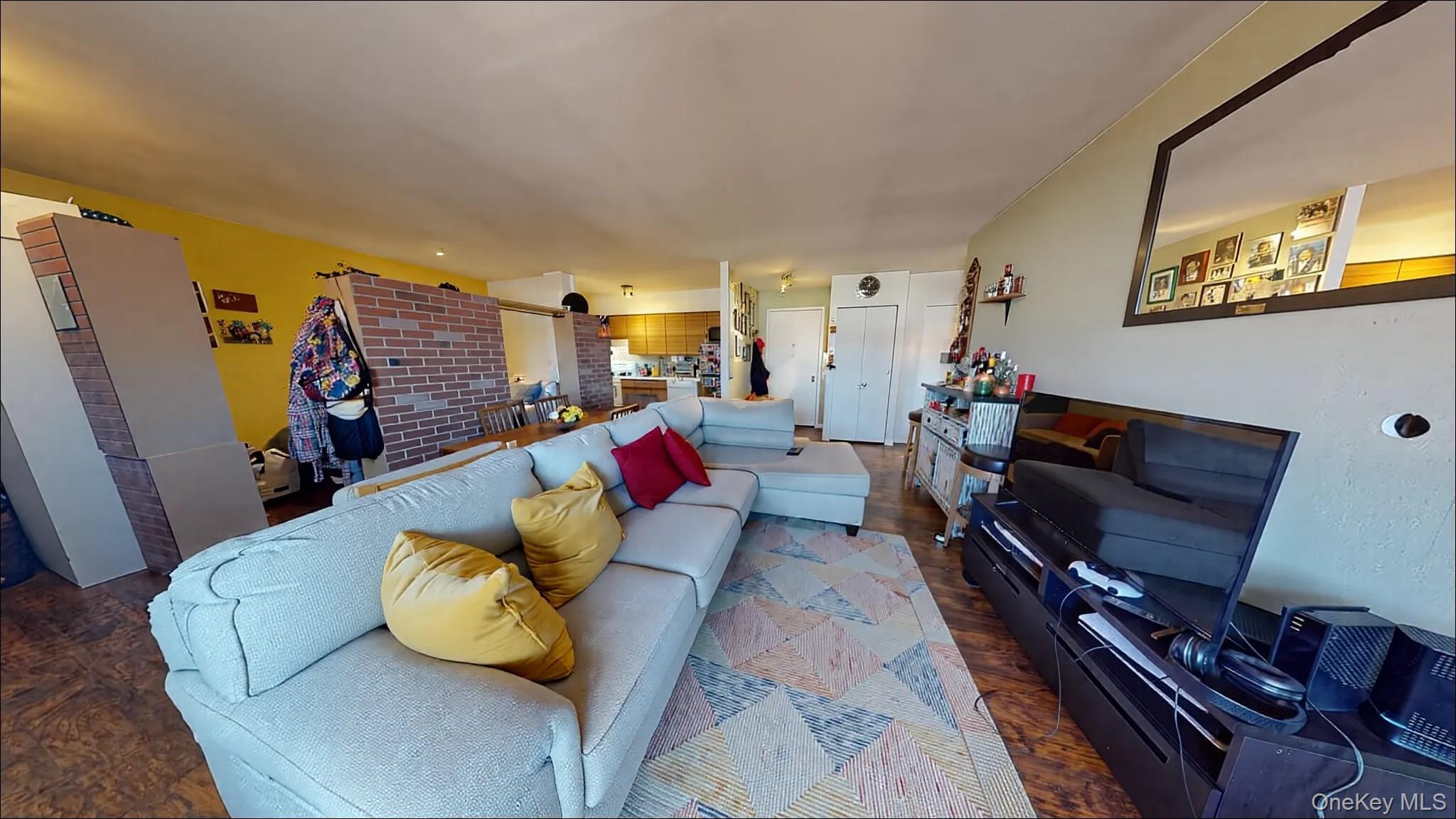 #2 photo, 7252 Metropolitan Avenue, Middle Village , NY 11379