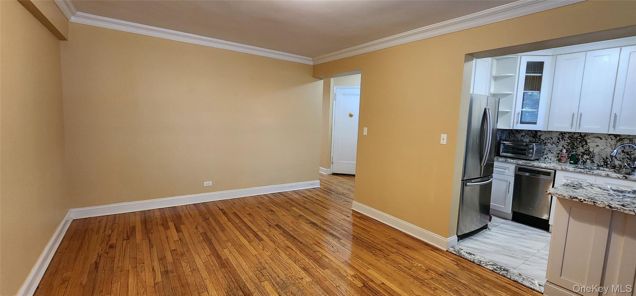 #3 photo, 141-39 Union Turnpike, クイーンズ区 Flushing , NY 11367