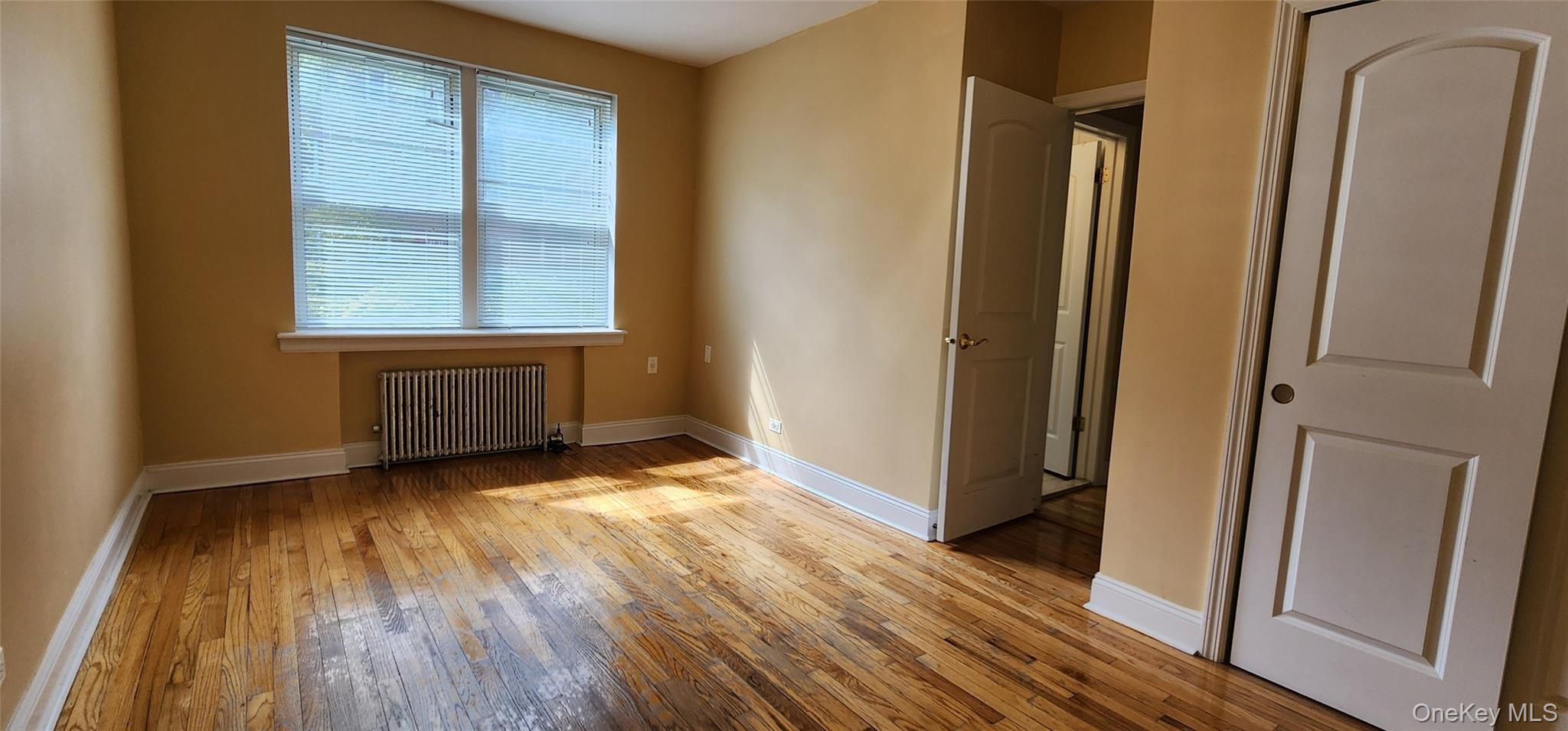 #7 photo, 141-39 Union Turnpike, クイーンズ区 Flushing , NY 11367