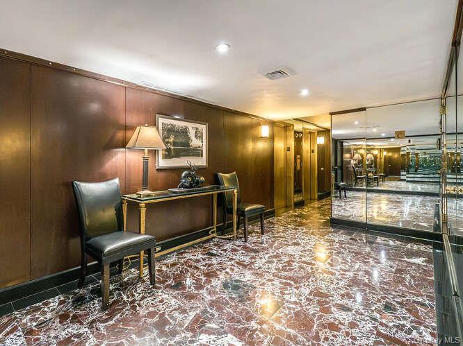 #6 photo, 225 E 57th Street, New York (Manhattan) , NY 10022