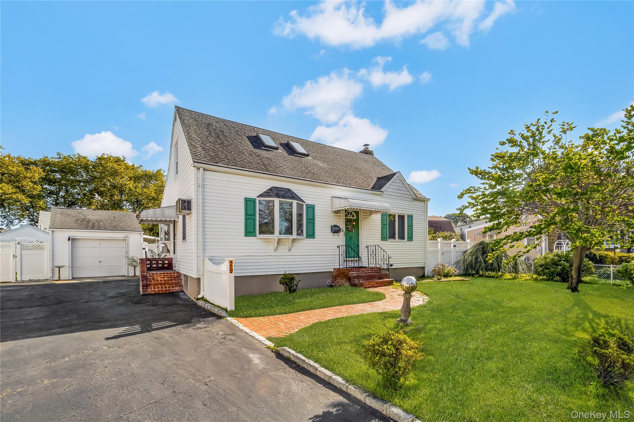 #1 photo, 29 Manetto Road, 长岛 Farmingdale , NY 11735