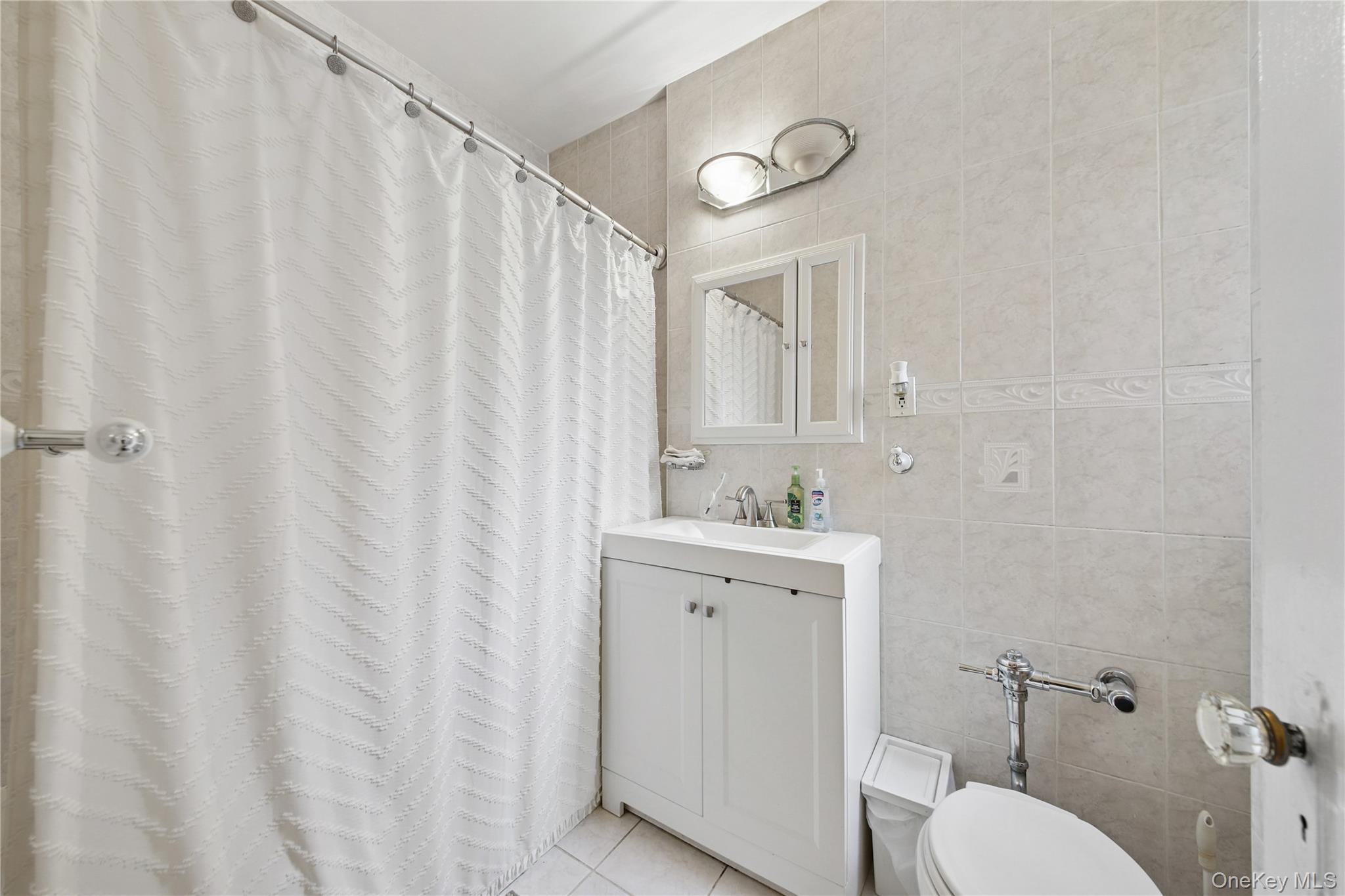 #9 photo, 35-05 72nd Street, Jackson Heights , NY 11372