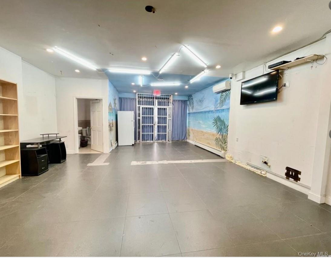 #8 photo, 124-03 18th Avenue, クイーンズ区 College Point , NY 11356