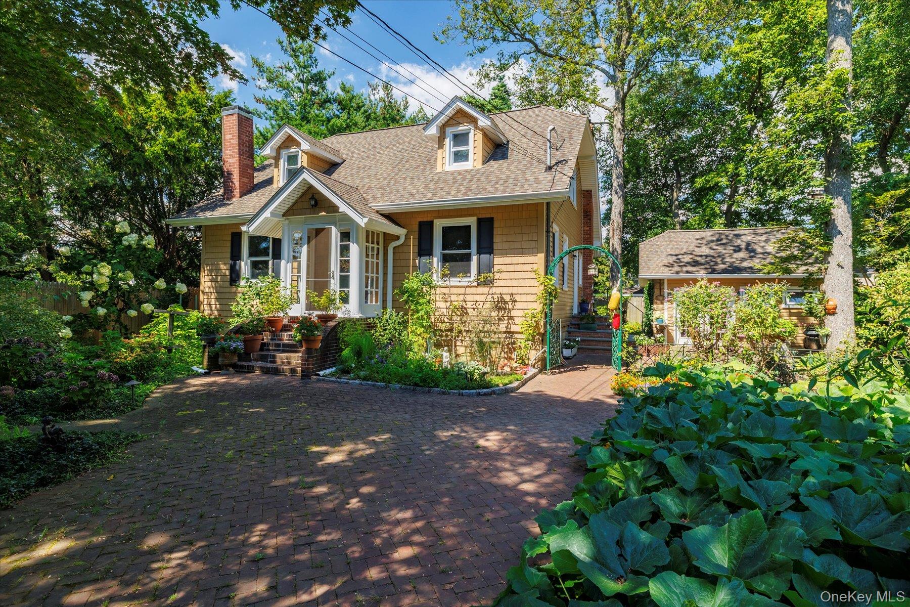 #2 photo, 441 New York Avenue, Baldwin , NY 11510