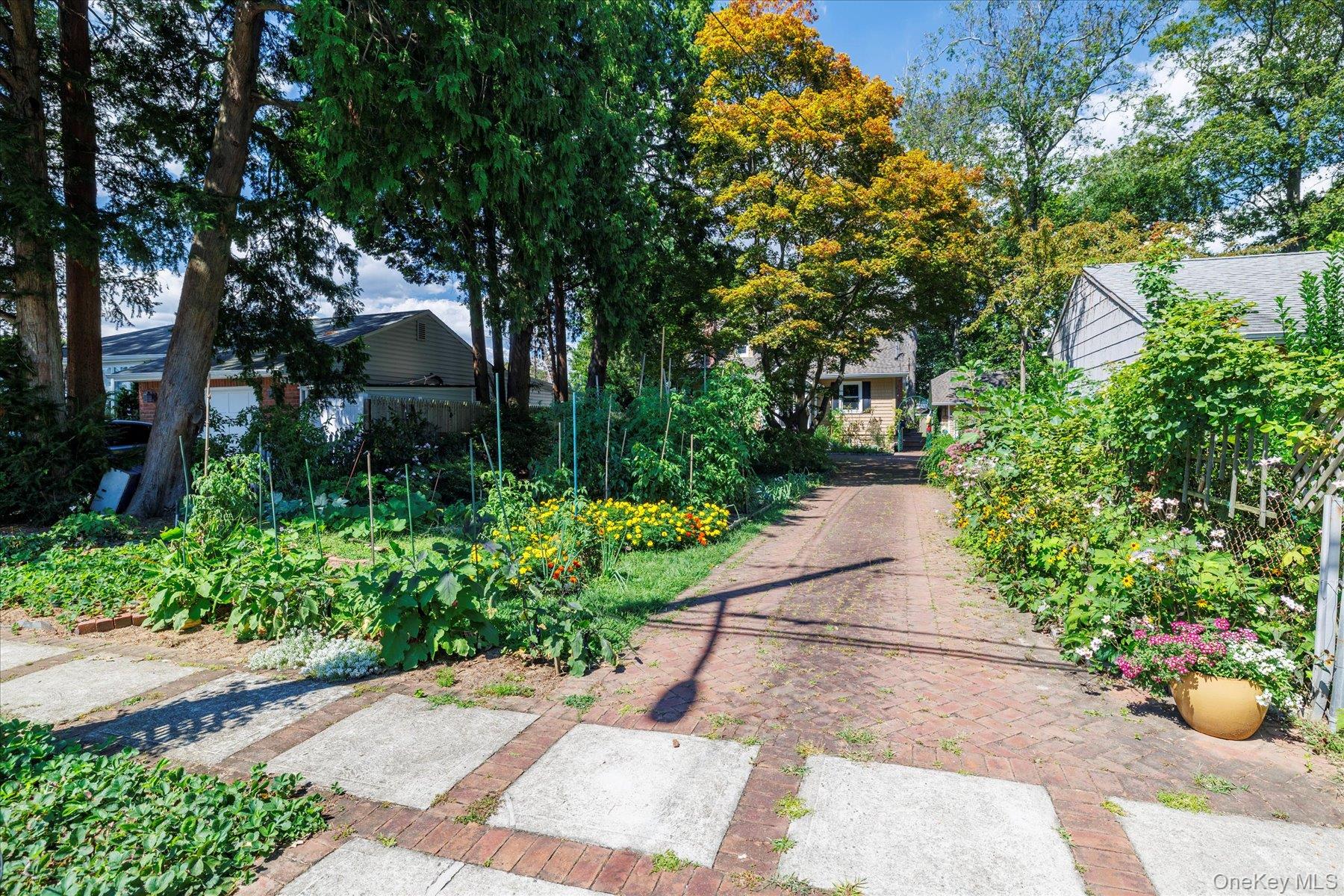 #8 photo, 441 New York Avenue, Baldwin , NY 11510