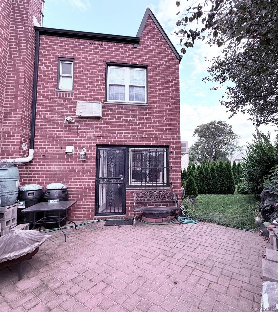 #10 photo, 25-46 Bayside Lane, Flushing , NY 11358