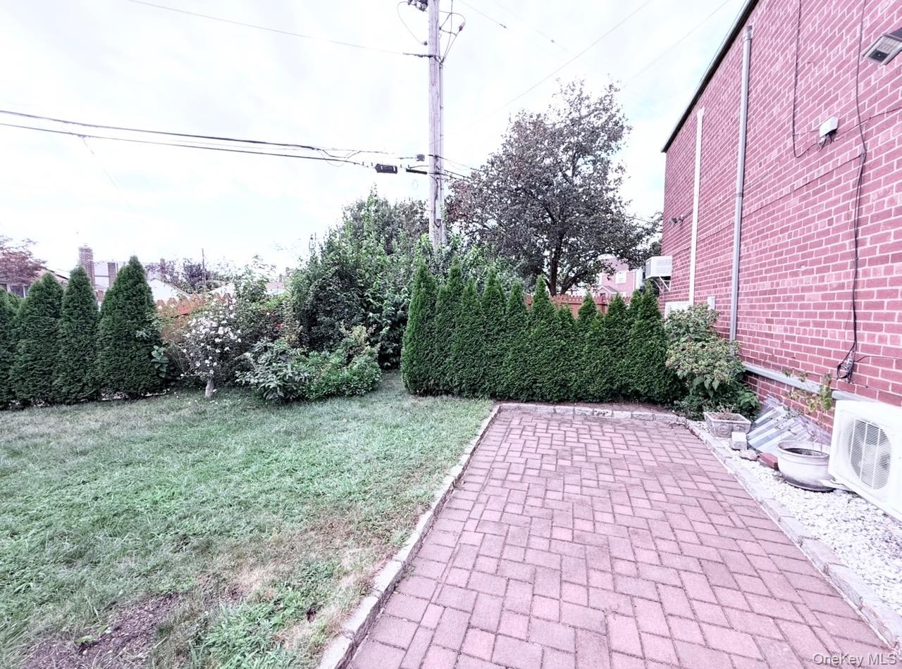 #9 photo, 25-46 Bayside Lane, Flushing , NY 11358