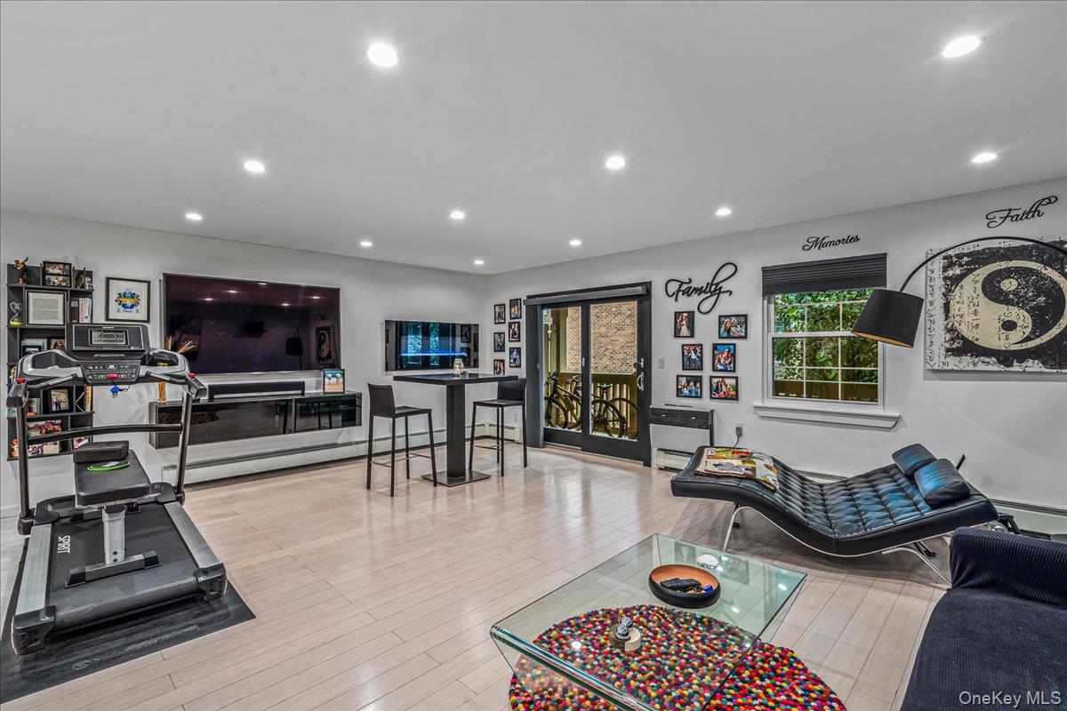 #12 photo, 208-06 Robert Road, Bayside , NY 11360