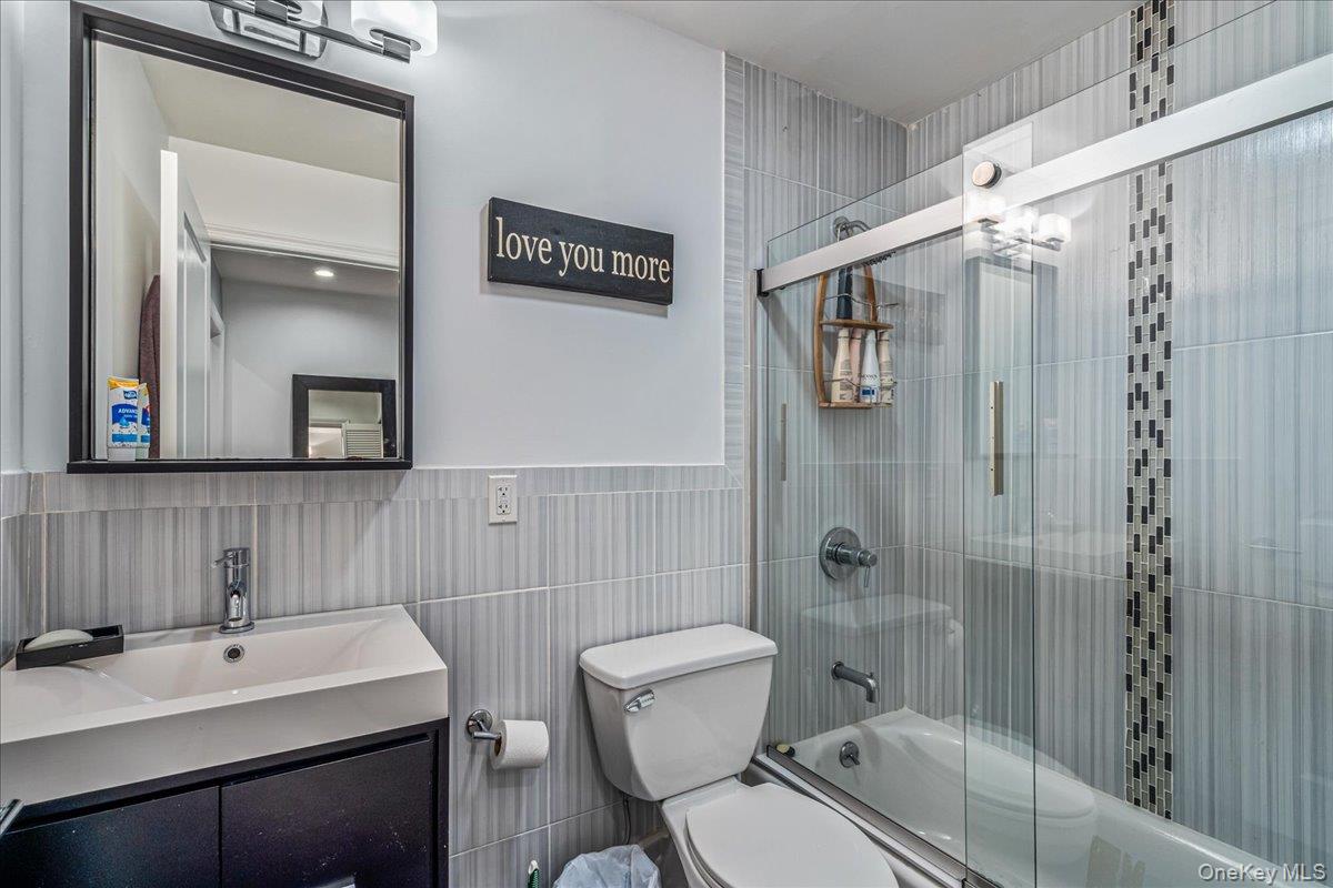 #7 photo, 208-06 Robert Road, Bayside , NY 11360