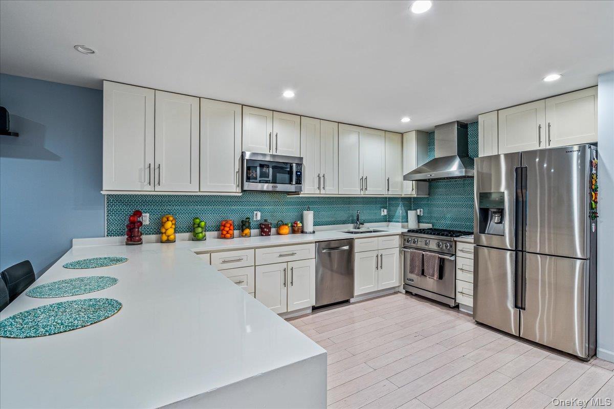 #8 photo, 208-06 Robert Road, Bayside , NY 11360