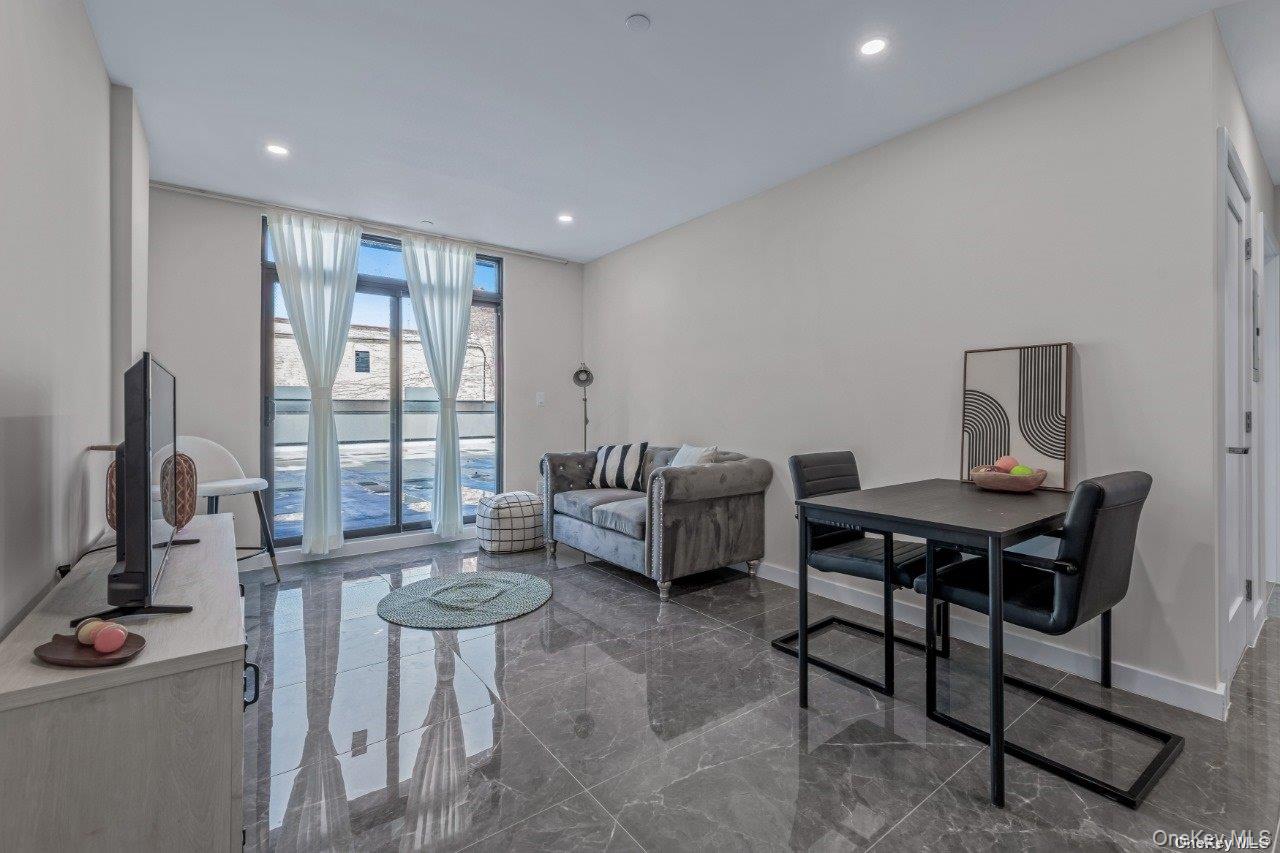 #7 photo, 43-30 52 Street, クイーンズ区 Woodside , NY 11377