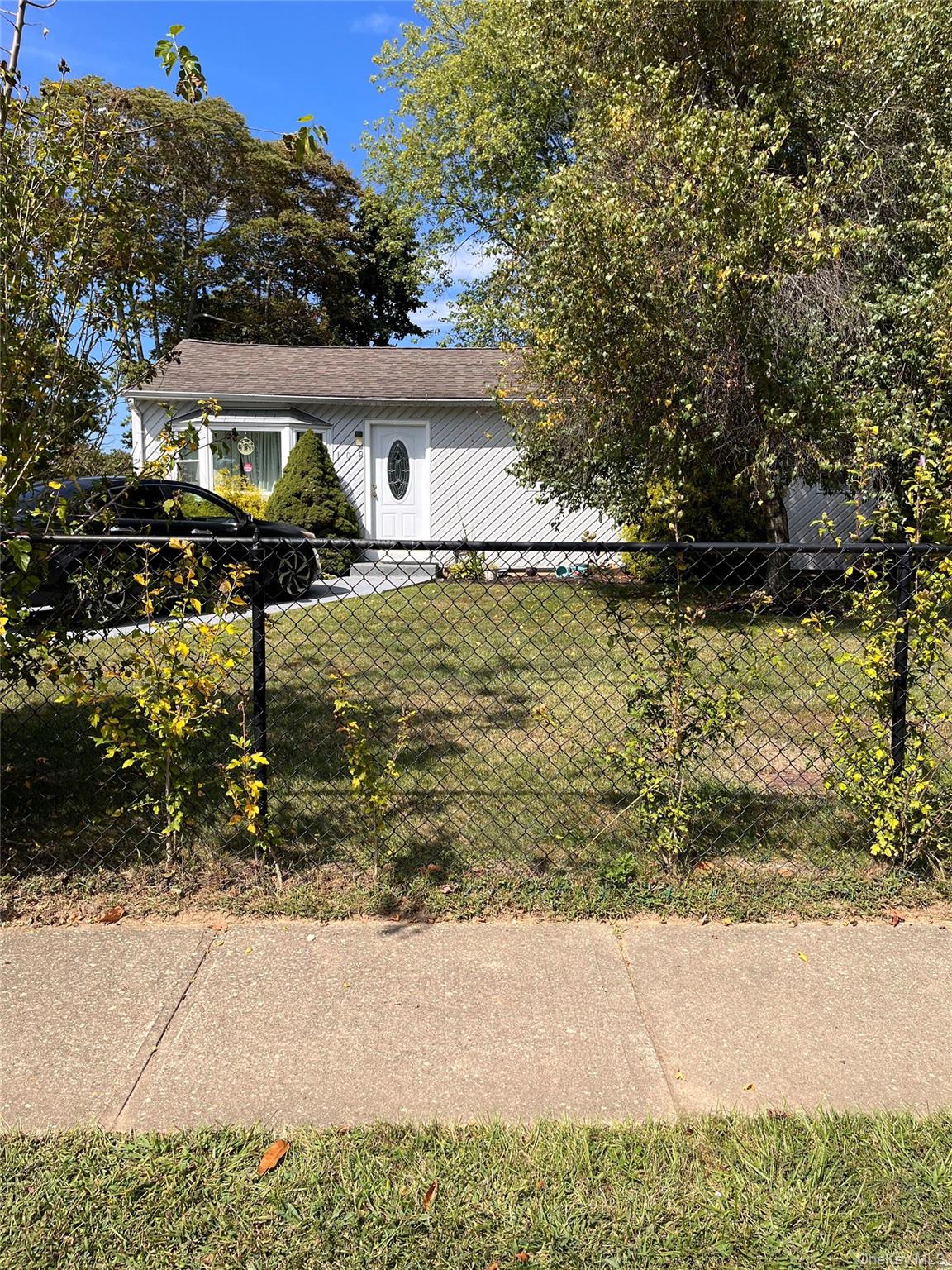 #19 photo, 109 Merrill Street, Brentwood , NY 11717